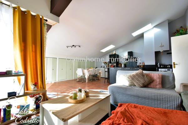 À vendre – Appartement T3 de 96 m² avec vue mer imprenable, garage et caves – Hyères centre-ville (83)