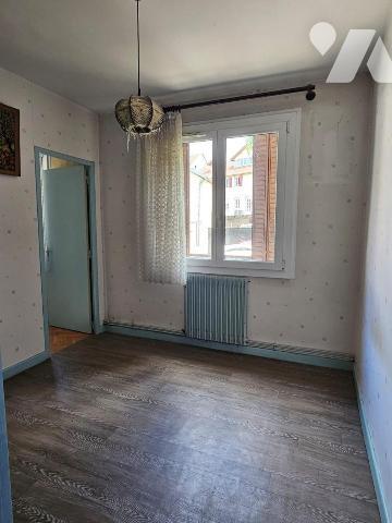 T4 à rénover avec cave et grenier