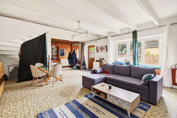À deux pas du centre de Tréméloir - Maison en pierre de 125 m² à fort potentiel