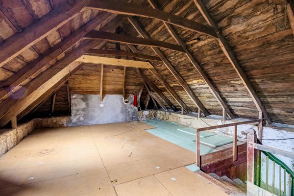 À deux pas du centre de Tréméloir - Maison en pierre de 125 m² à fort potentiel