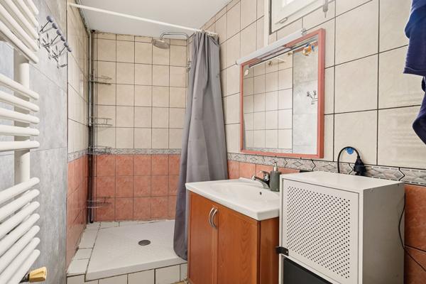 À deux pas du centre de Tréméloir - Maison en pierre de 125 m² à fort potentiel