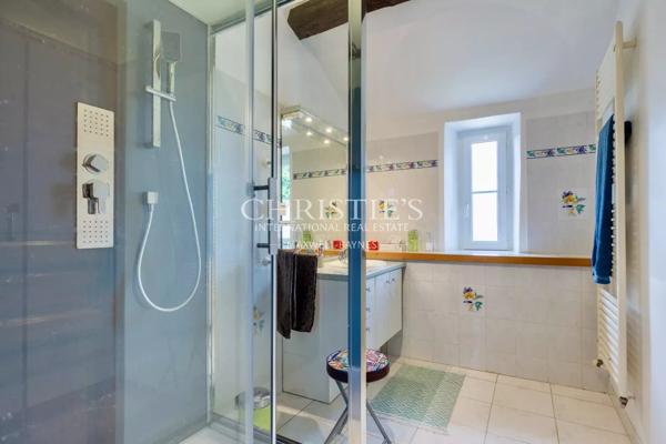 Propriété de Charme Rénovée avec Élégance au Cœur du Périgord