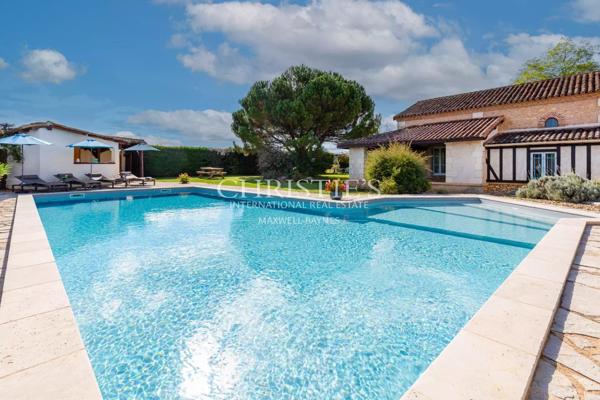 Propriété de Charme Rénovée avec Élégance au Cœur du Périgord