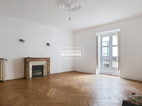 Appartement 2 pièces – 81 m² environ à Nantes (ref : 2016T)