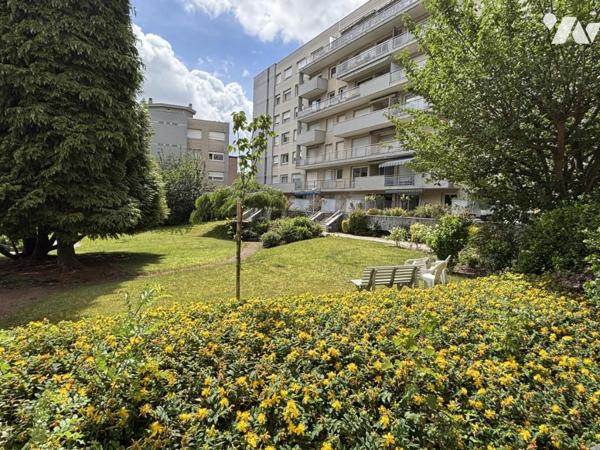 LILLE ST MAUR T4 de 122 m² + garage + terrasse de 220 m² ! 