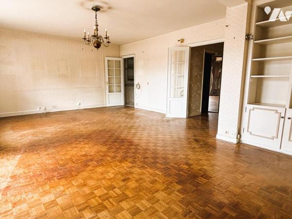 LILLE ST MAUR T4 de 122 m² + garage + terrasse de 220 m² ! 