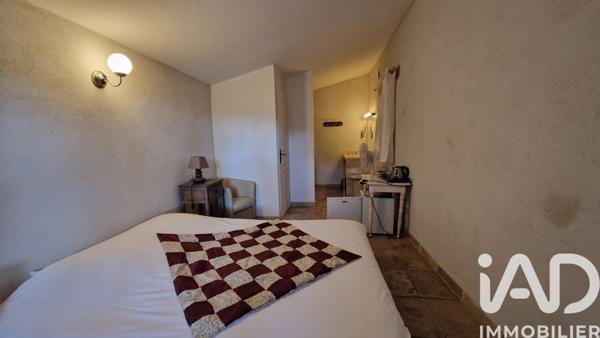 Maison à vendre 15 pièces 465 m² Quinson