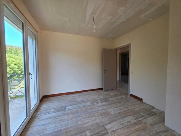 Maison 4 chambres + studio indépendant, fort potentiel