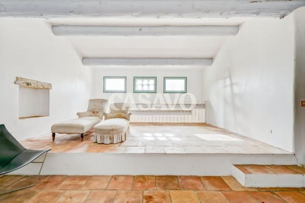 Vente Maison 8 pièces de 435m² - 13310 Saint-Martin-de-Crau
