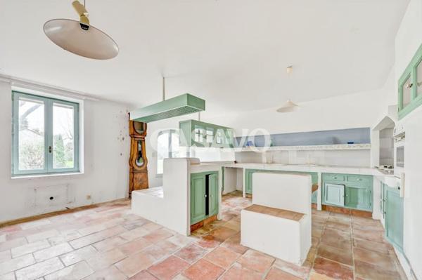 Vente Maison 8 pièces de 435m² - 13310 Saint-Martin-de-Crau