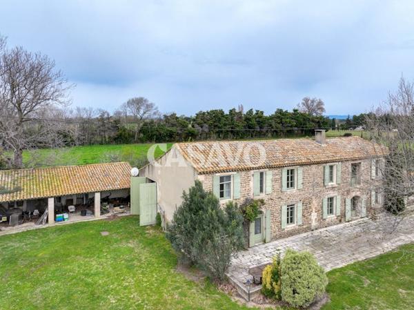 Vente Maison 8 pièces de 435m² - 13310 Saint-Martin-de-Crau
