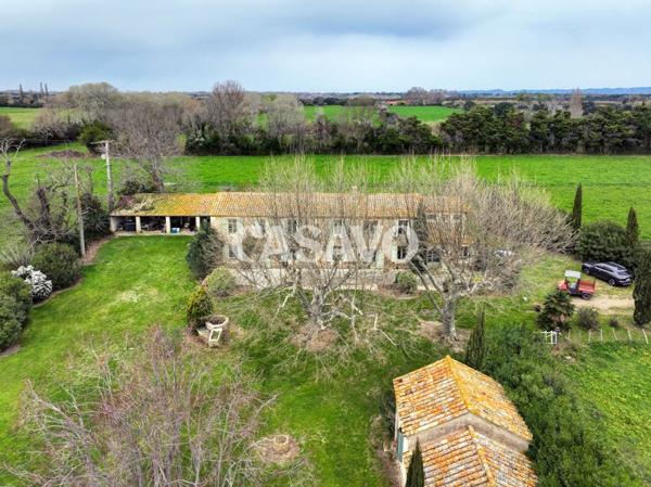 Vente Maison 8 pièces de 435m² - 13310 Saint-Martin-de-Crau