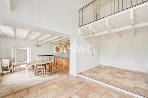 Vente Maison 8 pièces de 435m² - 13310 Saint-Martin-de-Crau
