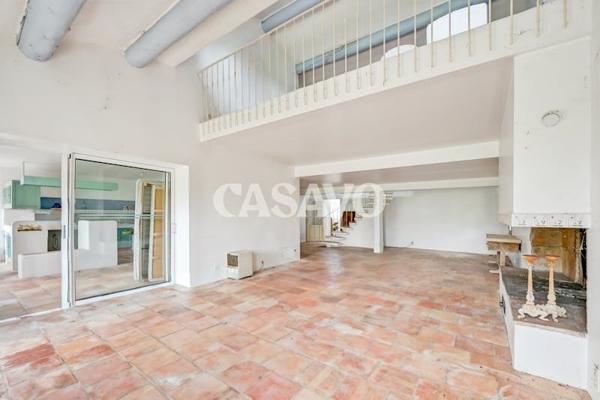 Vente Maison 8 pièces de 435m² - 13310 Saint-Martin-de-Crau