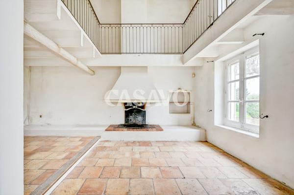 Vente Maison 8 pièces de 435m² - 13310 Saint-Martin-de-Crau