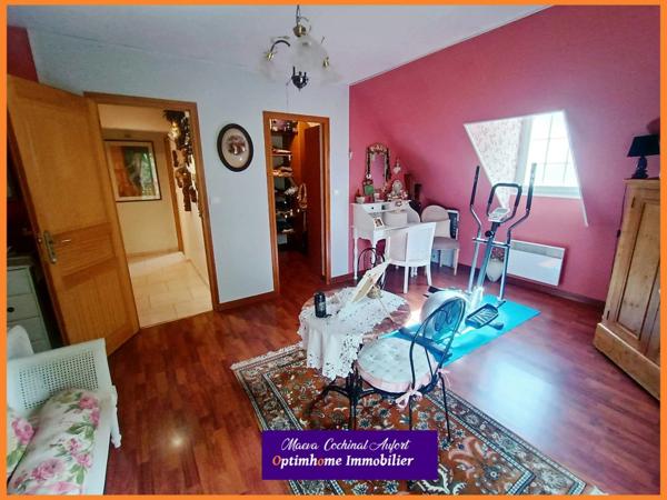 Magnifique propriété avec 2 maisons et piscine sur 3 hectares à 20 min de Bernay