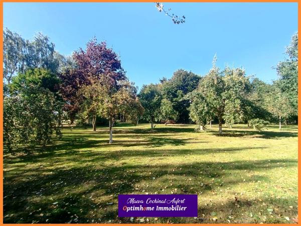 Magnifique propriété avec 2 maisons et piscine sur 3 hectares à 20 min de Bernay