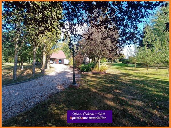Magnifique propriété avec 2 maisons et piscine sur 3 hectares à 20 min de Bernay