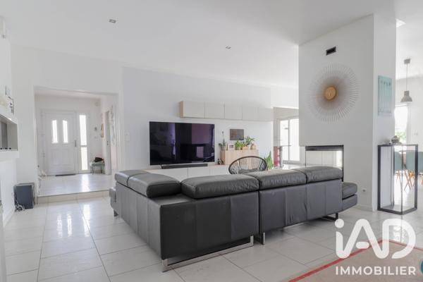 Maison à vendre 6 pièces 261,47 m² Saulx-les-Chartreux