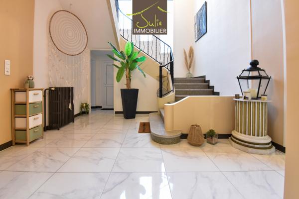 Cerizay centre-ville - Élégante maison familiale (5 chambres), entièrement rénovée