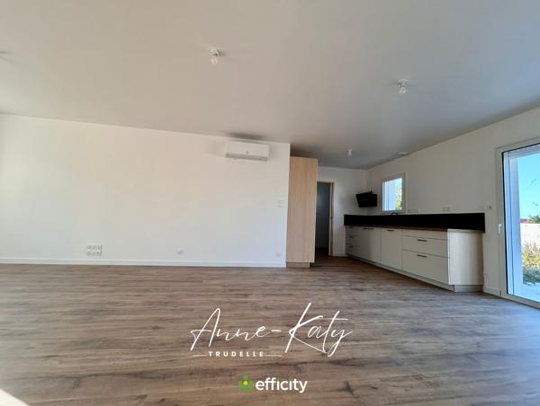 Maison
         5 pièces
        - 88 m² 299 900 € *