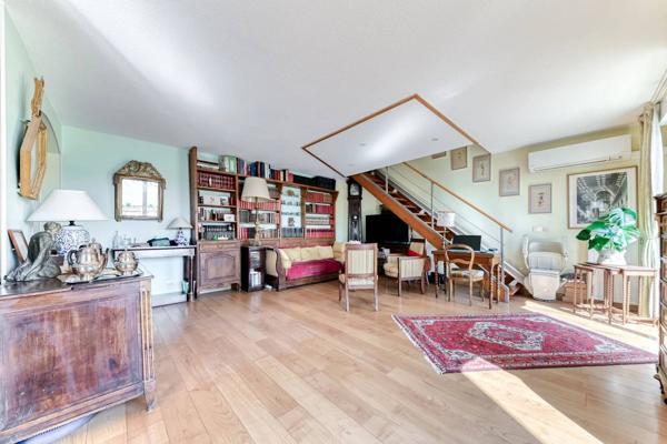 T5 DUPLEX–136 m2–DERNIER ÉTAGE–TERRASSES–LYON 3