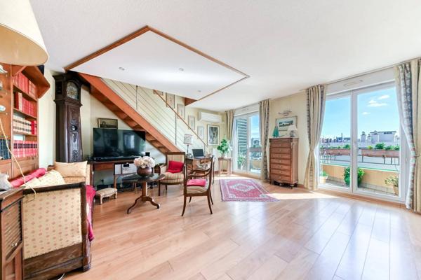 T5 DUPLEX–136 m2–DERNIER ÉTAGE–TERRASSES–LYON 3