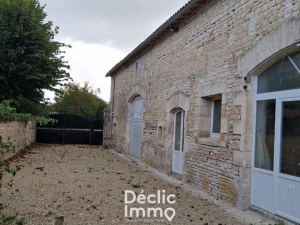 Vente longere Courcome, 190m² 3 pièces 132 000€ avec garage
