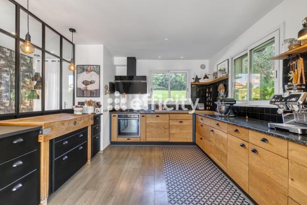 Maison 5 pièces - 155 m² Exclusivité efficity