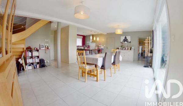 Maison à vendre 7 pièces 145 m² Châlons-du-Maine