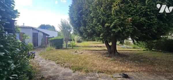 Dans un village calme maison a fort potentiel
