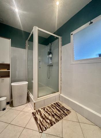 Jolie maison sur secteur calme proche de toutes commodités.