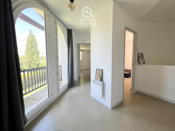 Appartement
                                                                                                                                                                                                                                                                                                                        4 pièce(s)                                                                                                                                                                                                          3 chambre(s)                                                                                                                                                                                                          84.6  m²