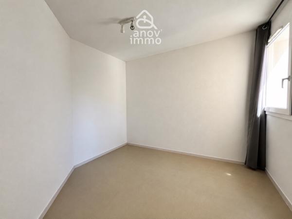 Appartement
                                                                                                                                                                                                                                                                                                                        4 pièce(s)                                                                                                                                                                                                          3 chambre(s)                                                                                                                                                                                                          84.6  m²
