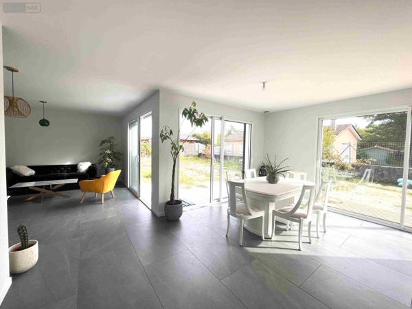 Maison individuelle à vendre à Mérignac en Gironde (33700), ref : 011/1027