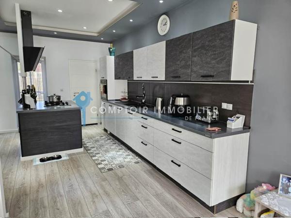 Maison
                                                                                                                                                                                                                                                                                                                        8 pièce(s)                                                                                                                                                                                                          5 chambre(s)                                                                                                                                                                                                          160  m²