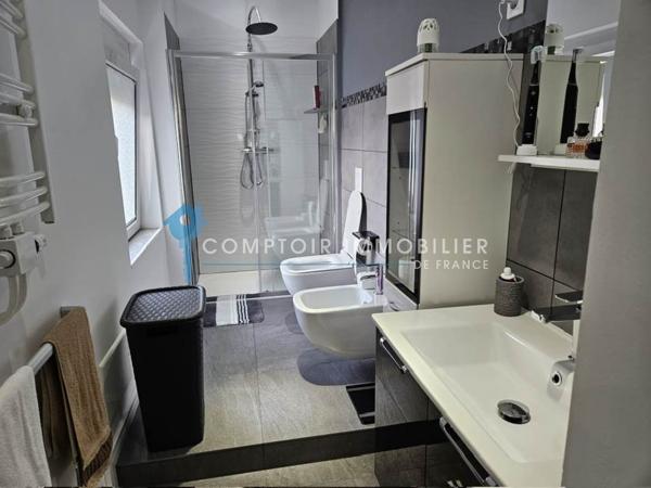 Maison
                                                                                                                                                                                                                                                                                                                        8 pièce(s)                                                                                                                                                                                                          5 chambre(s)                                                                                                                                                                                                          160  m²