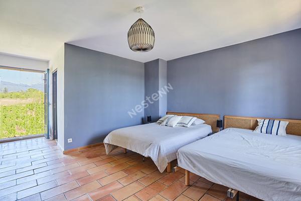 Mas rénové d'environ 200 m2 sur 1.6 ha en campagne de Cucuron