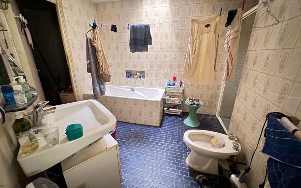Maison à vendre    9 pièces • 222 m2 Jurançon
