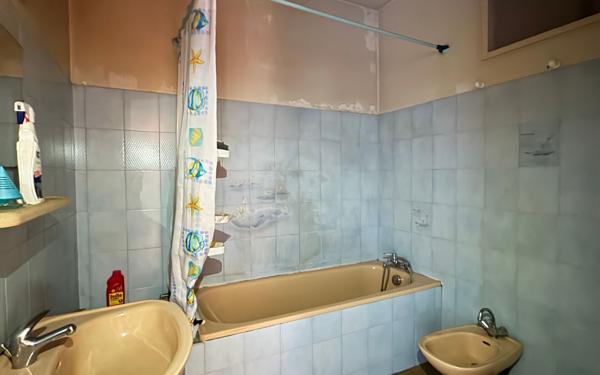 Maison à vendre    9 pièces • 222 m2 Jurançon