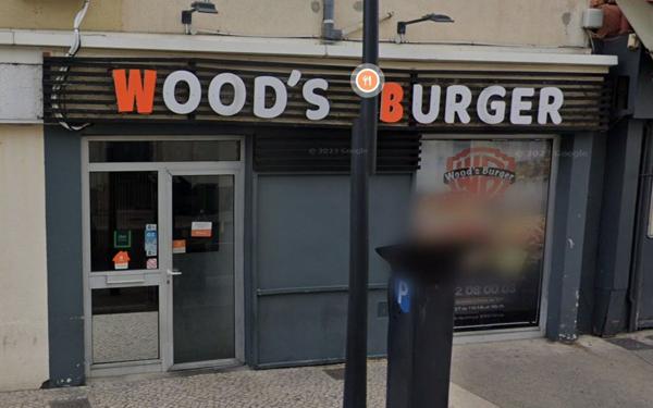 Immeuble à vendre    2 pièces • 74 m2 Nîmes