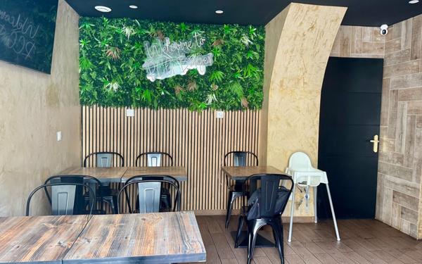 Immeuble à vendre    2 pièces • 74 m2 Nîmes