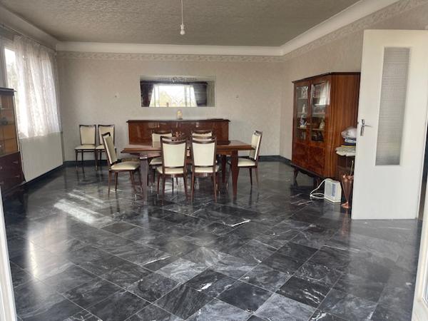 Crêches-sur-Saône (71680) Villa