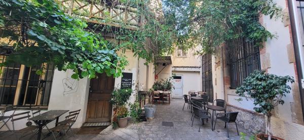 Entrepôt et maison d'habitation - breteuil 13006 Marseille