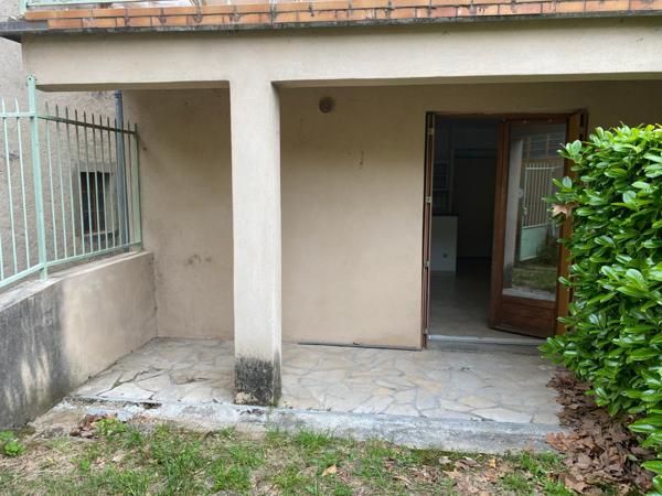 Duplex F3 en RDC en résidence
