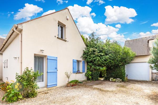 Maison
                                                                                                                                                                                                                                                                                                                        7 pièce(s)                                                                                                                                                                                                          5 chambre(s)                                                                                                                                                                                                          230  m²
