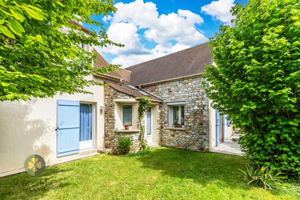 Maison
                                                                                                                                                                                                                                                                                                                        7 pièce(s)                                                                                                                                                                                                          5 chambre(s)                                                                                                                                                                                                          230  m²