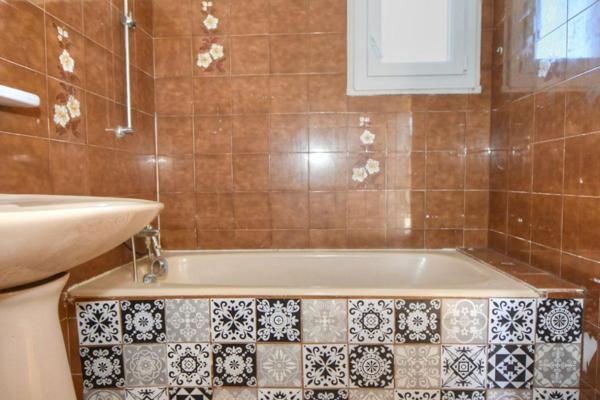 Maison  5 chambres  sur 1200 m2 à 8 mn des plages