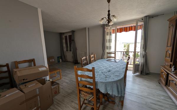 Appartement à vendre    3 pièces • 76 m2 Montluçon