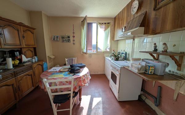 Appartement à vendre    3 pièces • 76 m2 Montluçon